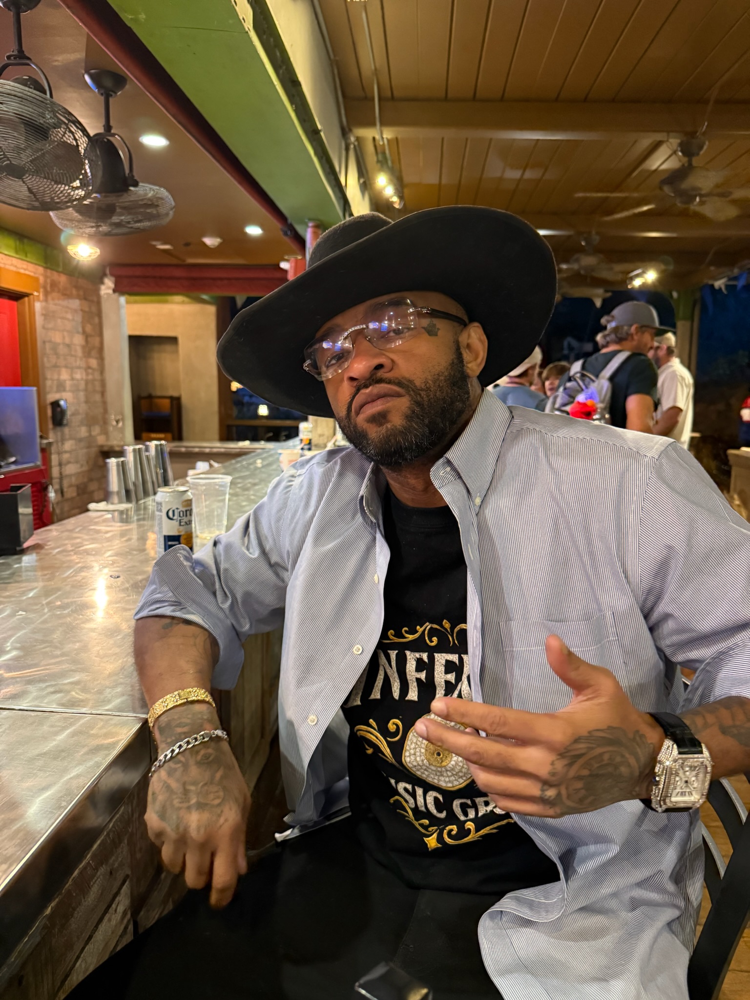 Country J at the bar